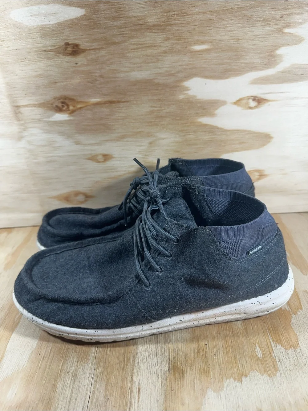 Hey Dude Wayne Dark Gray Chukka Boots Men’s Size 12